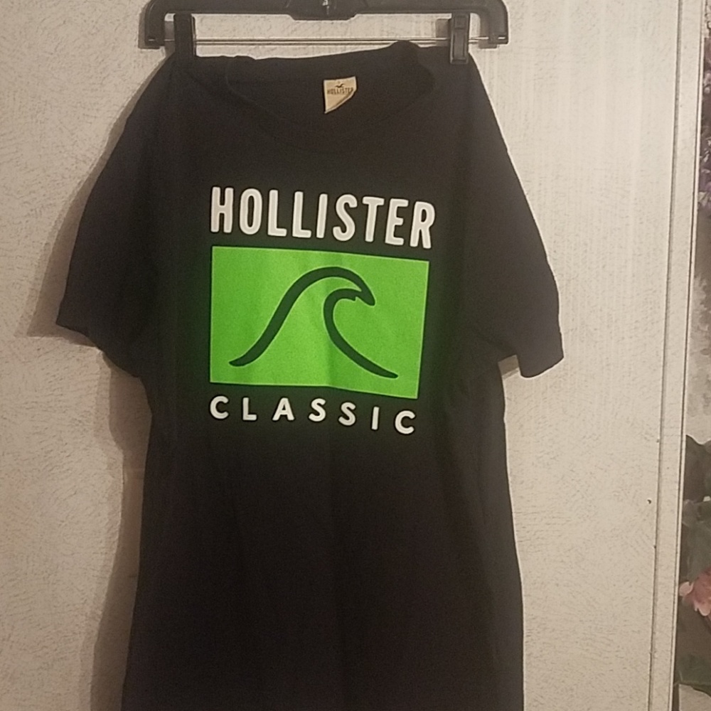 Hollister guys shirt